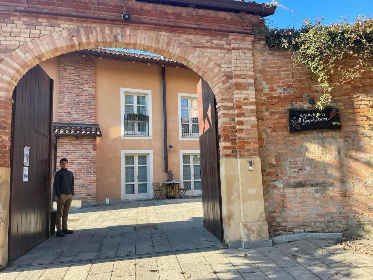I Grappoli Divini Bed & Breakfast Viarigi Exterior photo