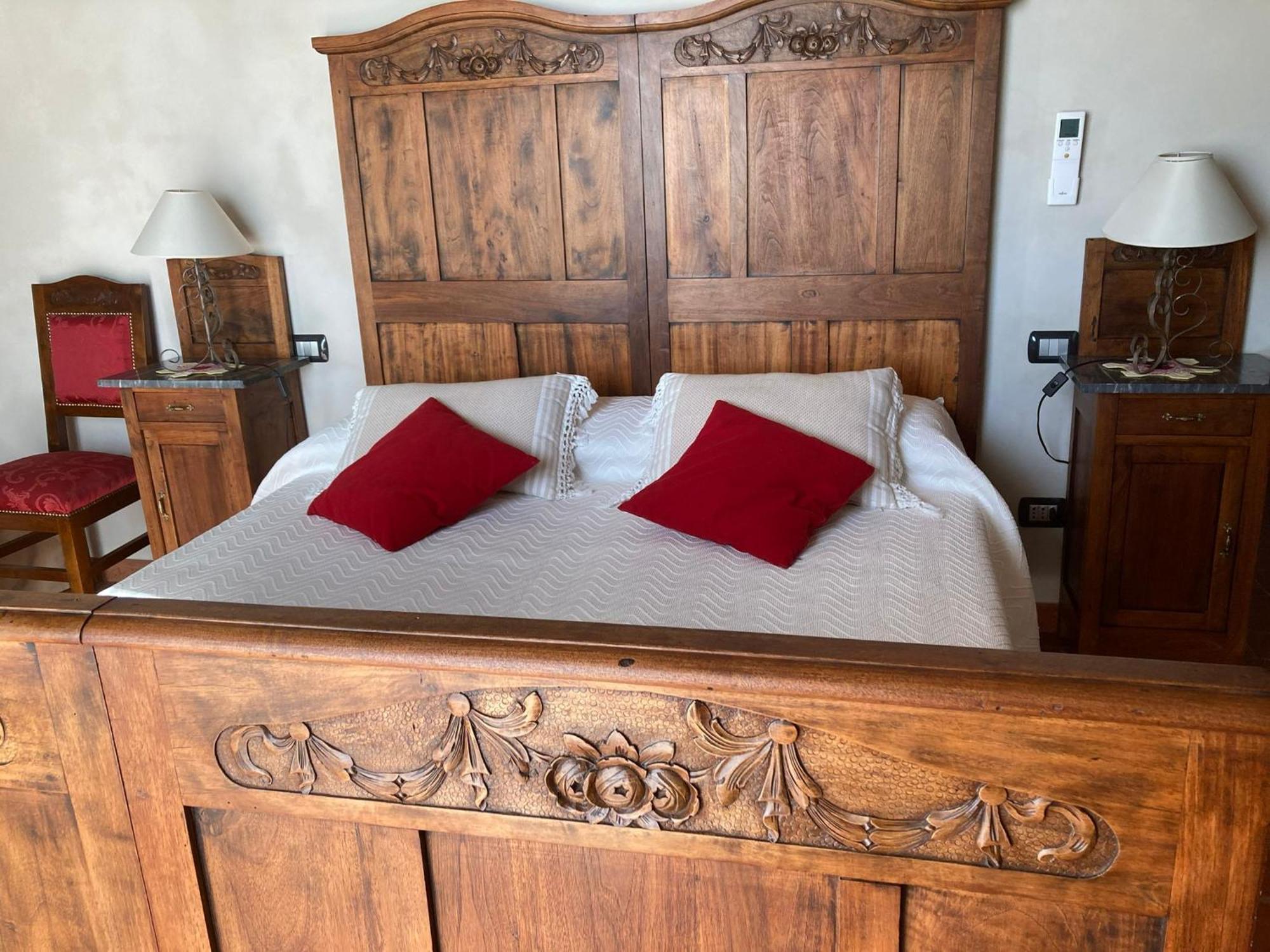 I Grappoli Divini Bed & Breakfast Viarigi Exterior photo